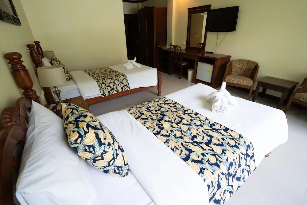 Pranang Flora House - Chambres