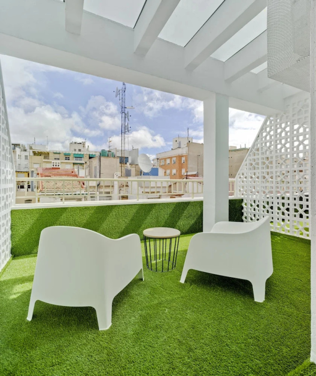 Standard Double room with balcony (full double bed)