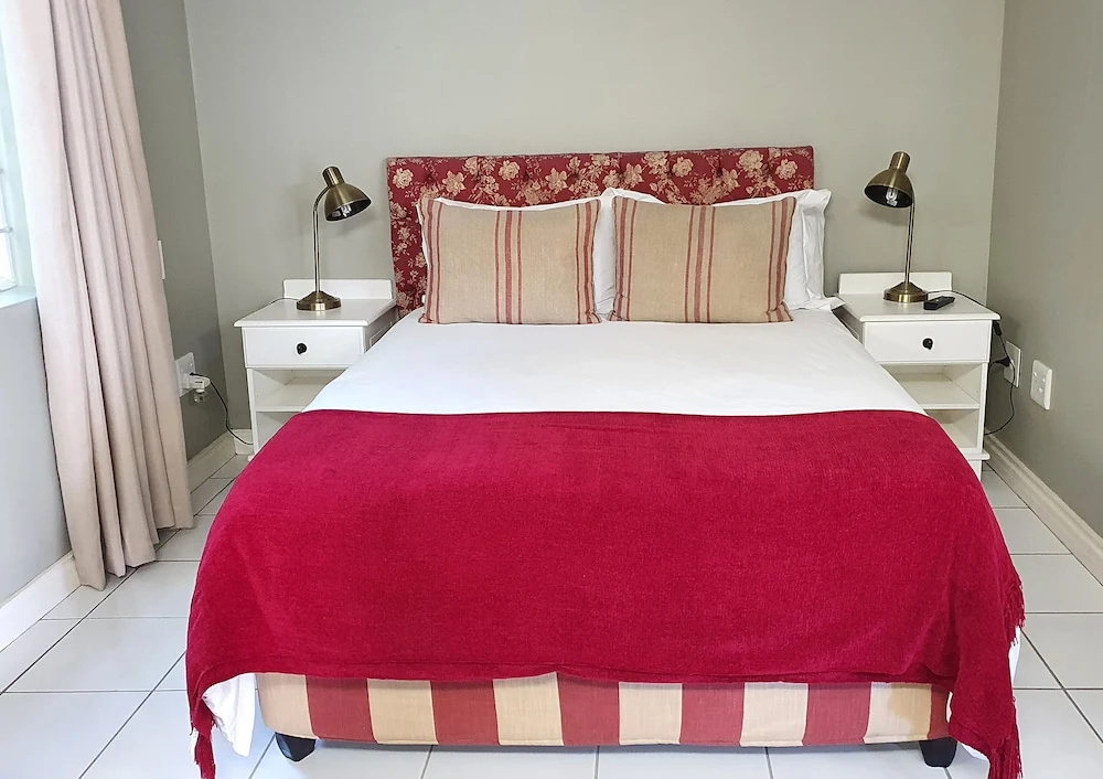 Suite with pool view