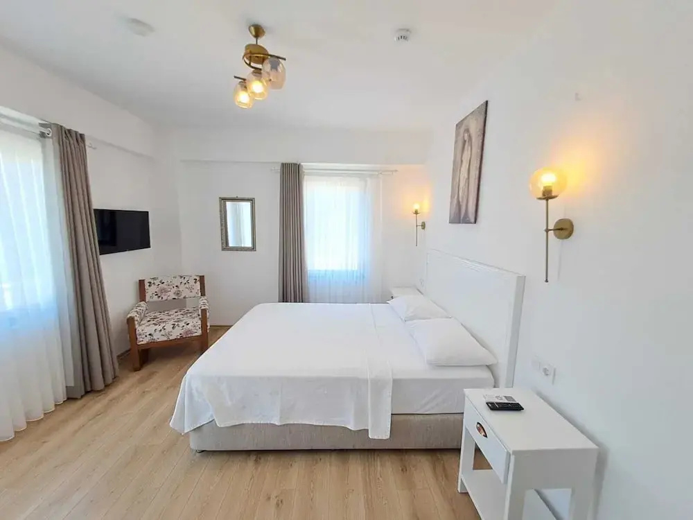Deluxe room with balcony and with garden view