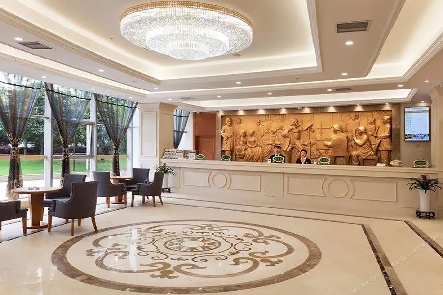 Lobby & Reception