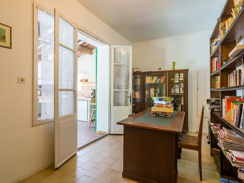 Sleep in former train station with beautiful pool and enclosed grass garden - фото 16