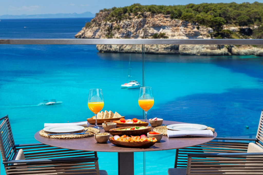 Beach & Waterfront