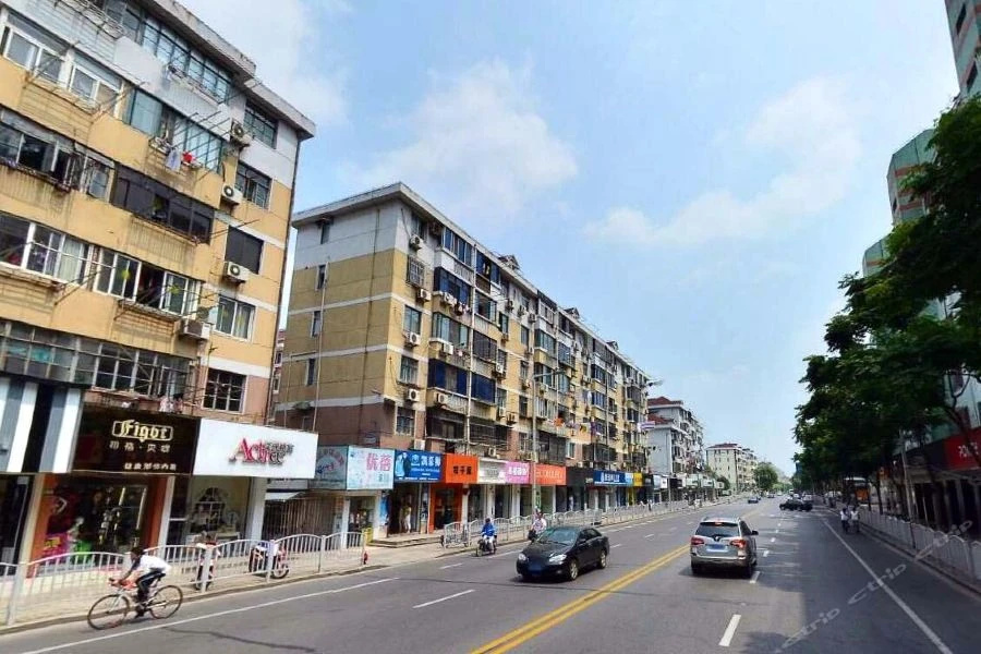 Vienna International Hotel (Shanghai Hongqiao Hub Qingpu Metro Station)