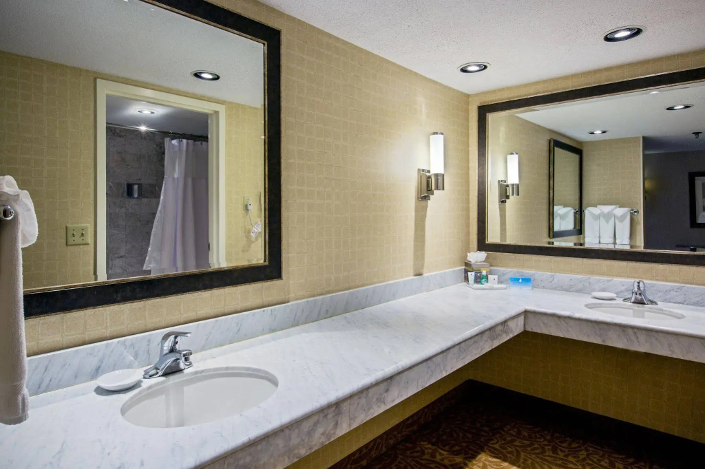 Crowne Plaza Providence-Warwick Airport by IHG - Général