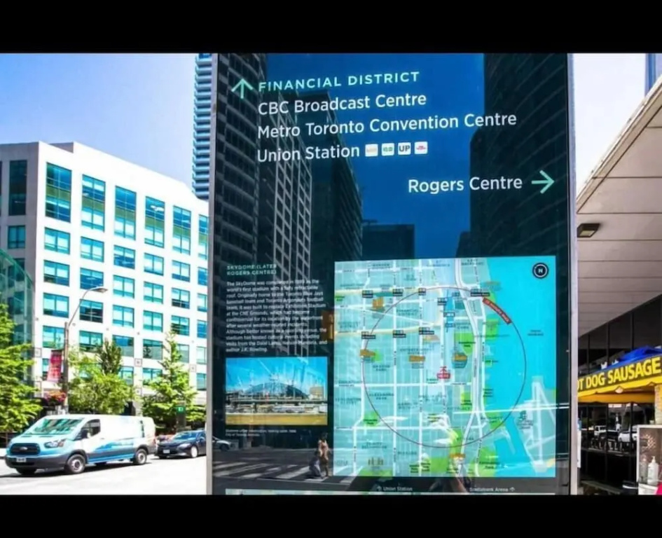 Downtown Toronto-8 Sleeper-2 Baths-parking-gym-pool-sauna-filter Water-wifi