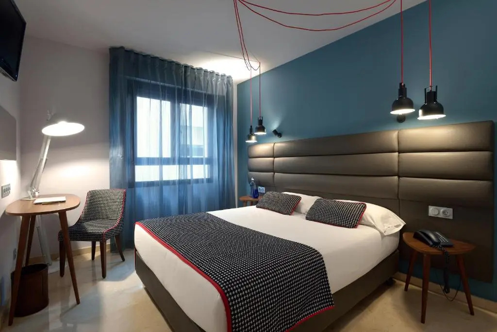 Pamplona Plaza - Chambres