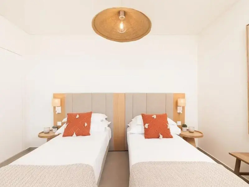 4 Bedrooms Suite with balcony