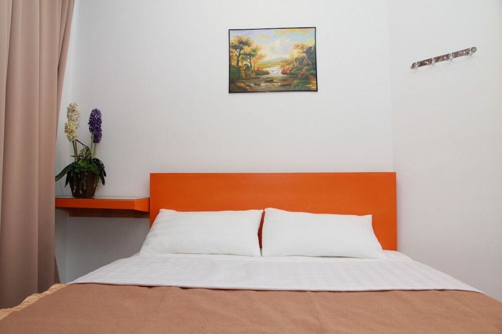 1 Hotel Kuchai Lama