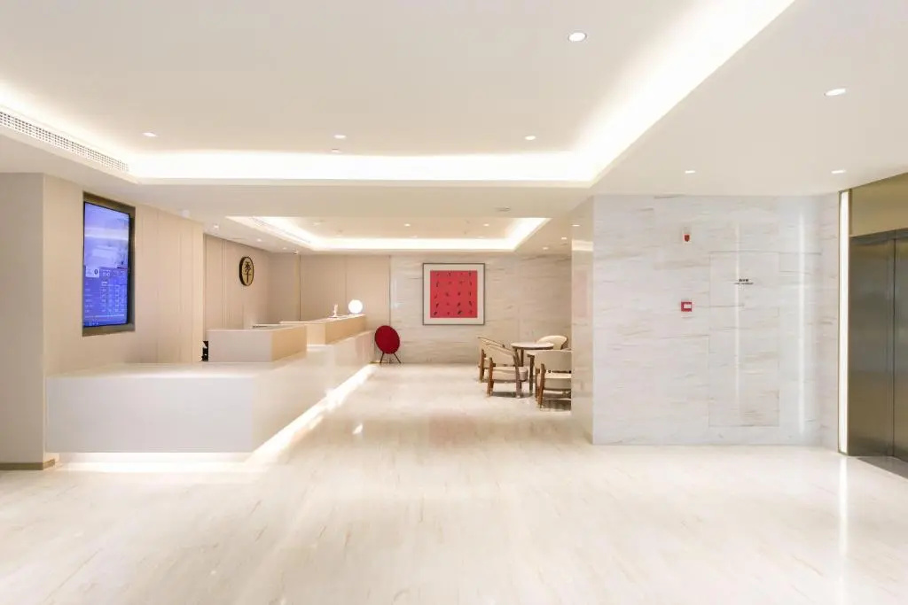 Lobby & Reception