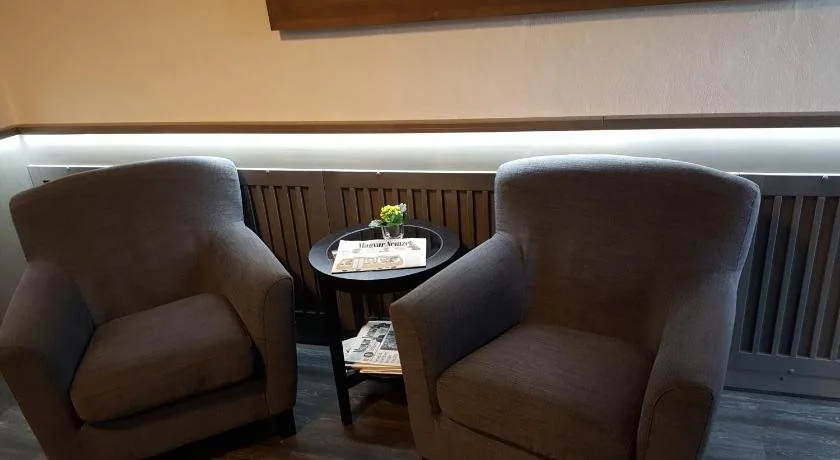 Lobby & Reception