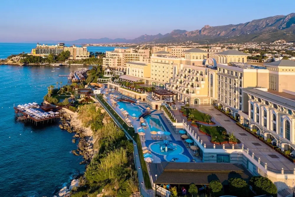 Beach & Waterfront