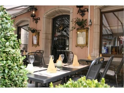 Le Pavillon by null
