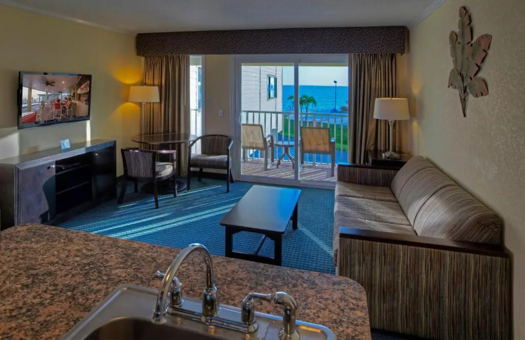 Sailport Waterfront Suites - Chambres
