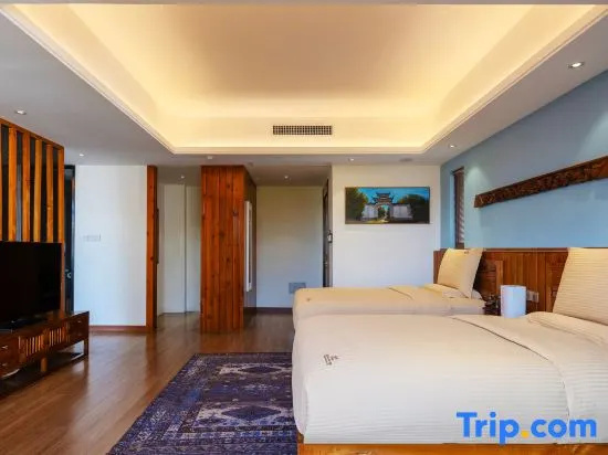 Double Suite (twin beds)