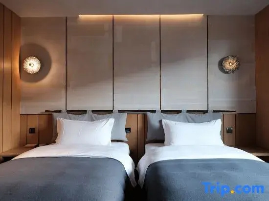 Standard Double room with pool view (twin beds)