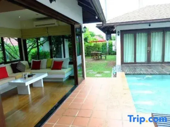 Четырёхместный семейный номер Standard в Samui Mekkala Resort & Pool Villa