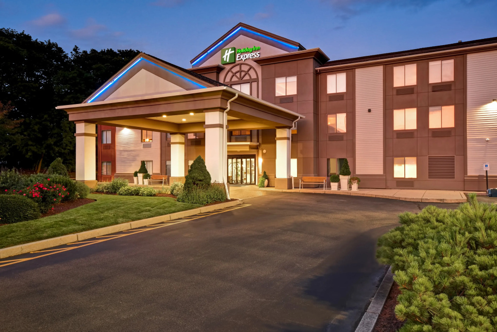 Holiday Inn Express Newport North - Middletown by IHG