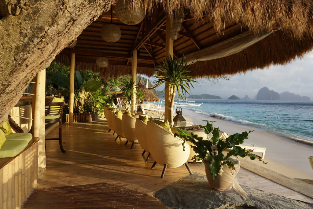 Beach & Waterfront