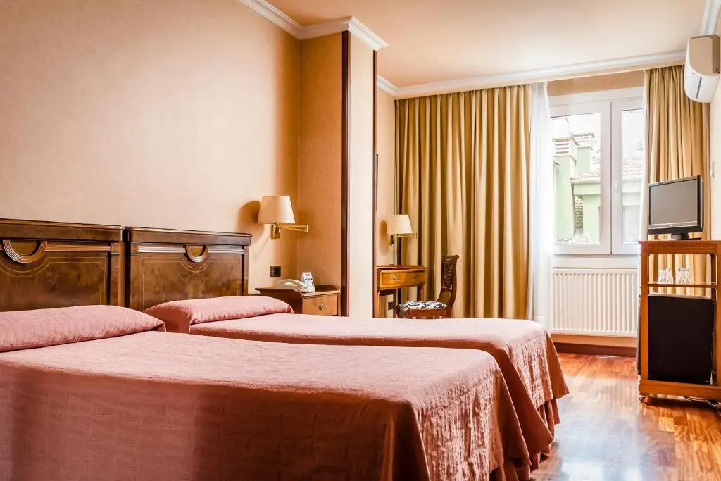 Double room (twin beds)