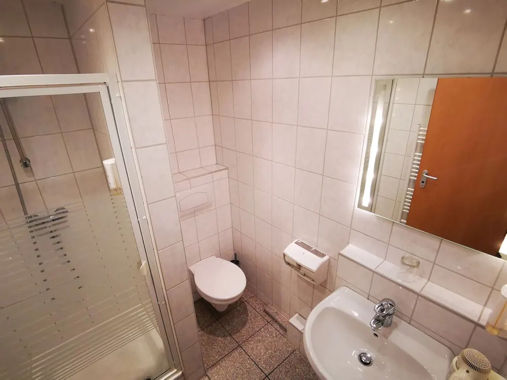 Business Single room (single bed)