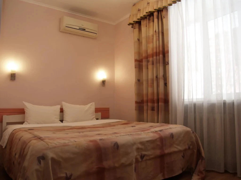 Polyanka Hotel — 4