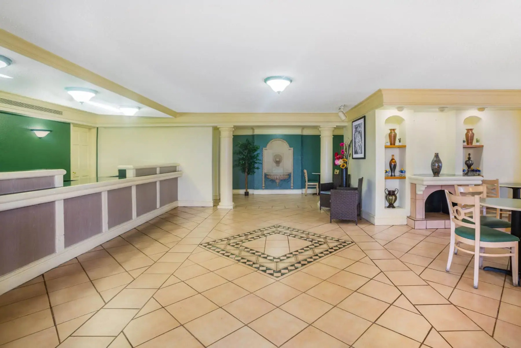 Hotel photo 12
