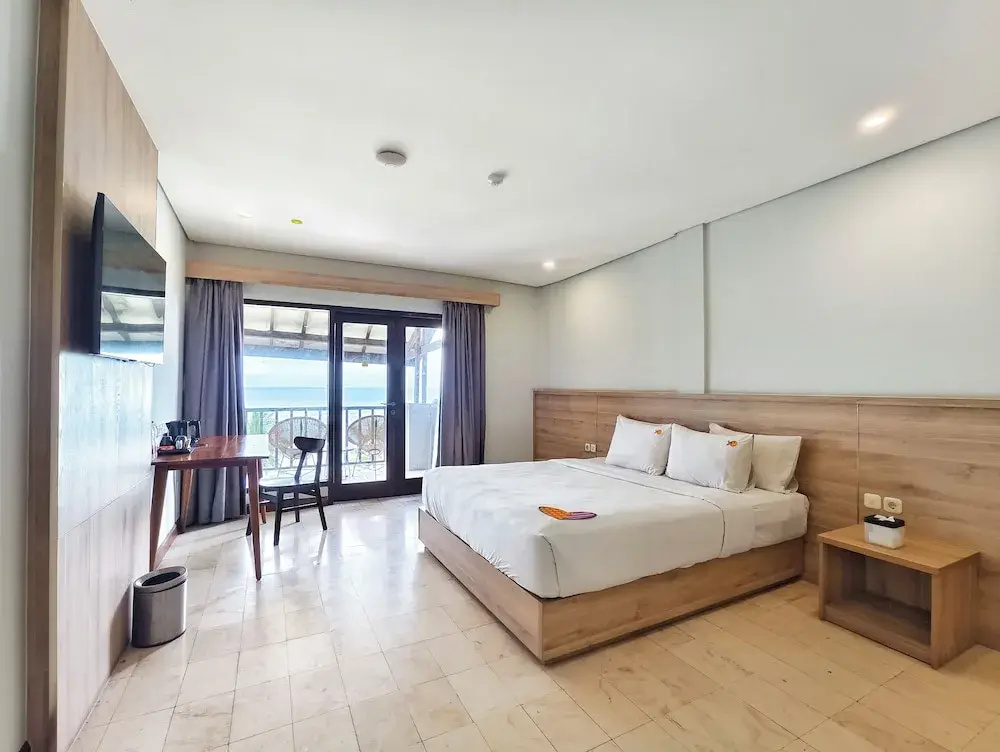 Deluxe Double room with sea view (full double bed)