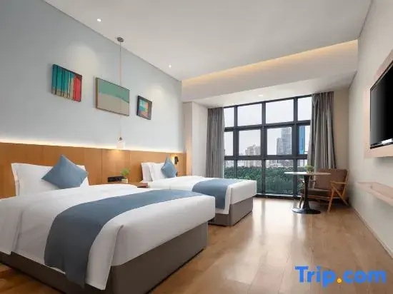 Standard room with city view