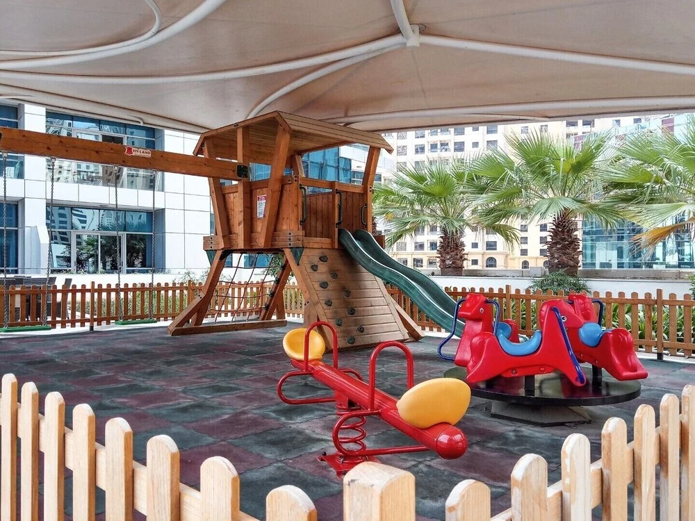 Panoramic 1BR Apartment In Dubai Marina