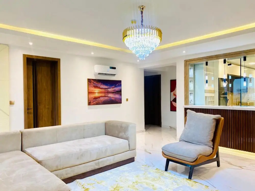 Sleeps 4 With Pool Access