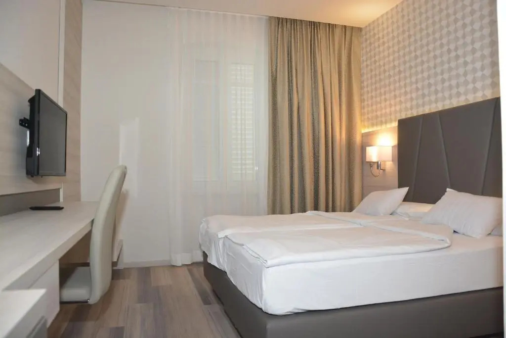 Hotel Fiesa - Chambres