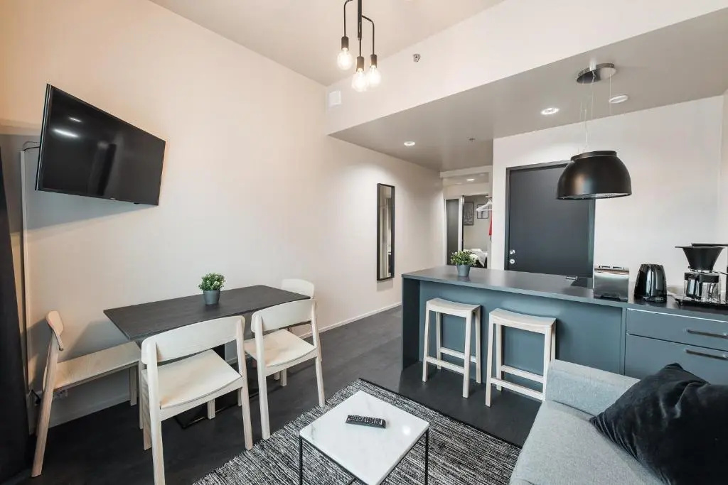 2 Bedrooms Apartment