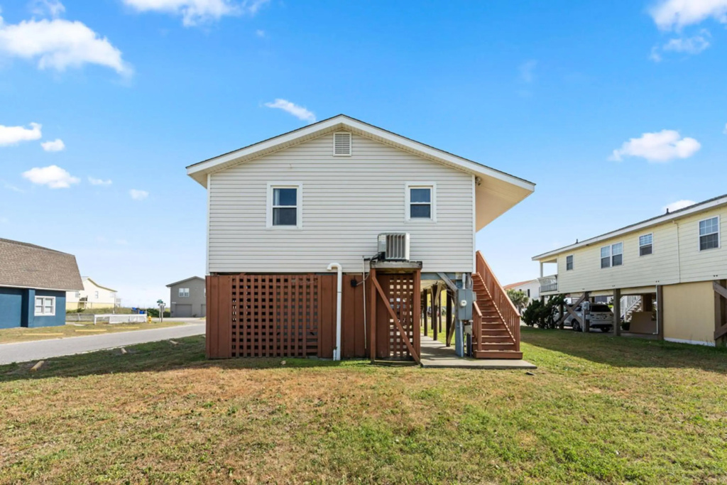 A Beach Music Paradise by Oak Island Accommodations