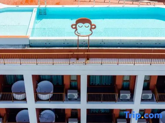 Blu Monkey Hub And Hotel Bangsaen