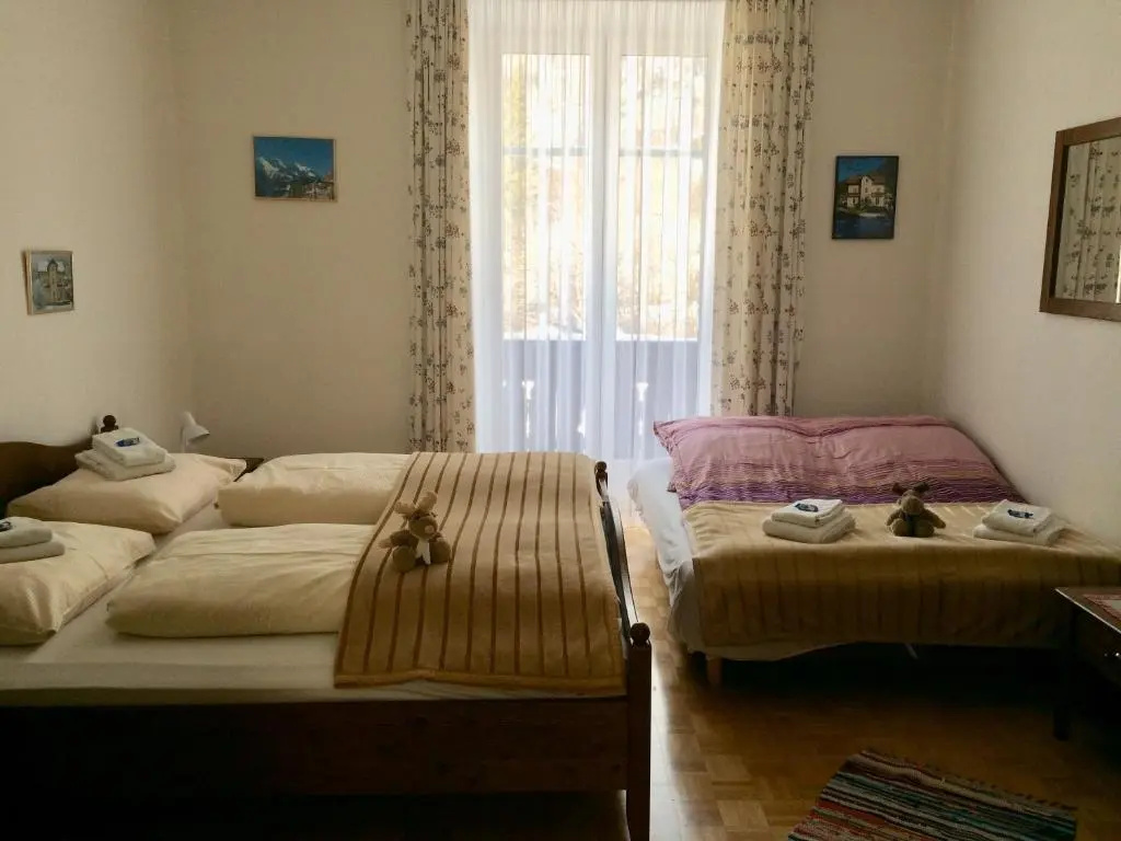 3 Bedrooms Apartment
