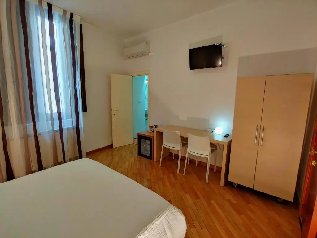 Standard Double room (full double bed)