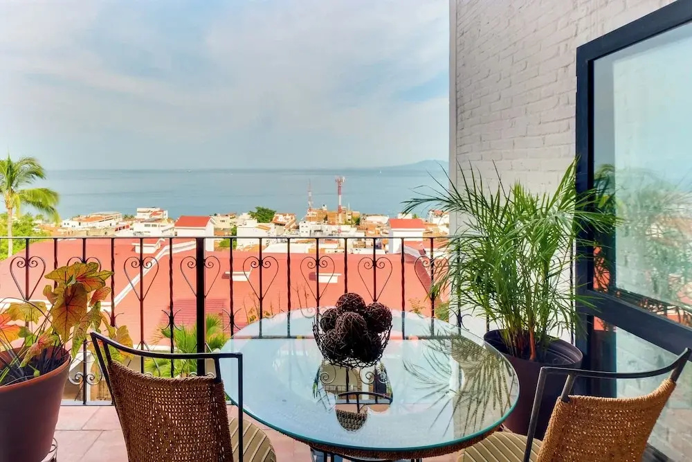Resort Condo w/ Pool Access & Pacific Ocean Views!