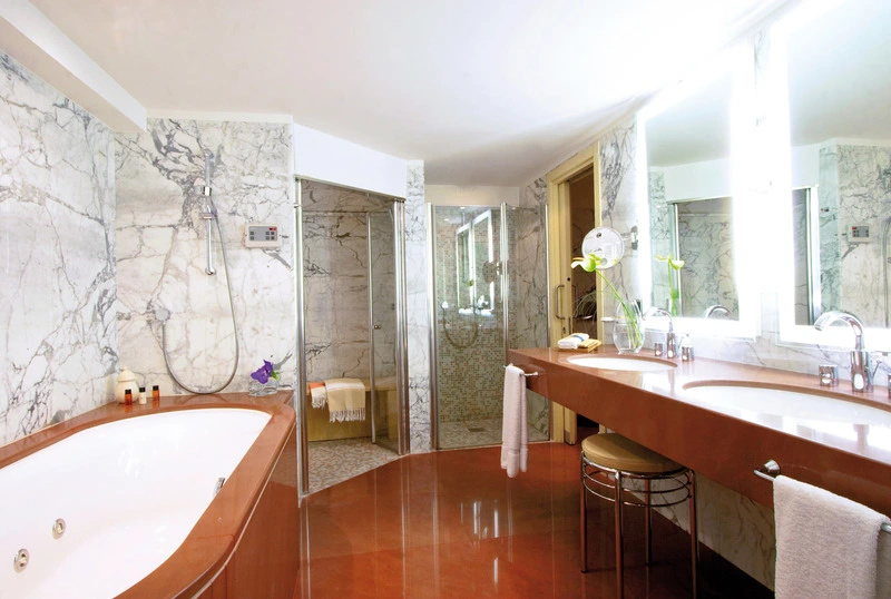 Hotel Port Palace - Chambres