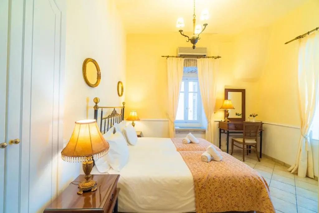 Standard Double room (full double bed)
