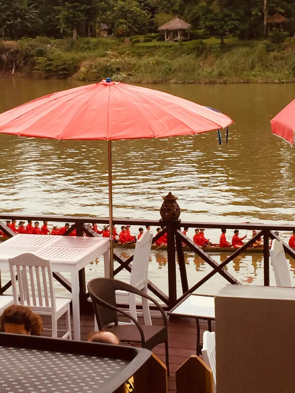 Merry Riverside Hotel