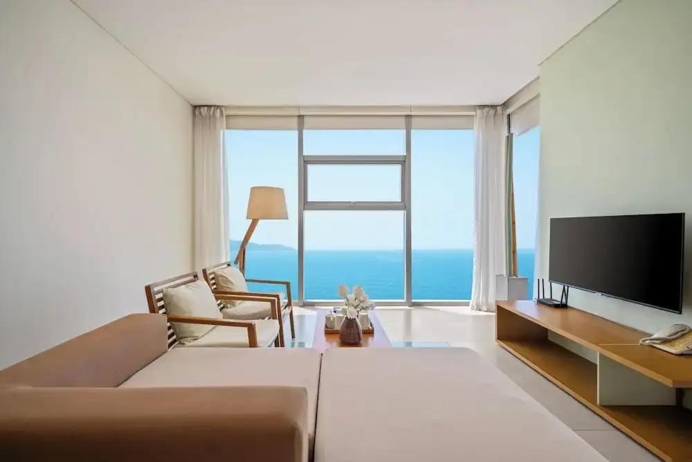 Signature Luxury Village in Da Nang