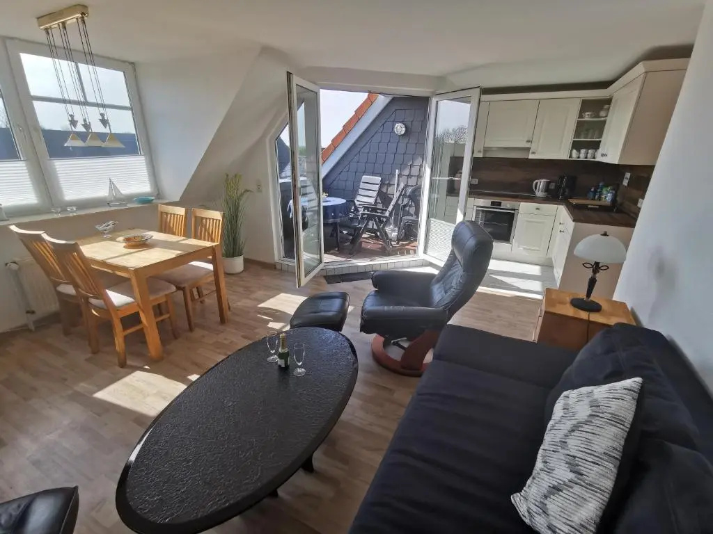 Apartment with balcony