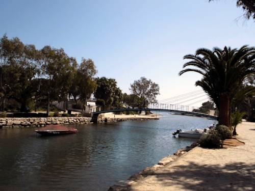 Beach & Waterfront