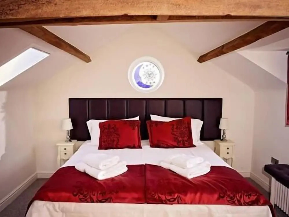 Luxury Quadruple Cottage with garden view twin beds