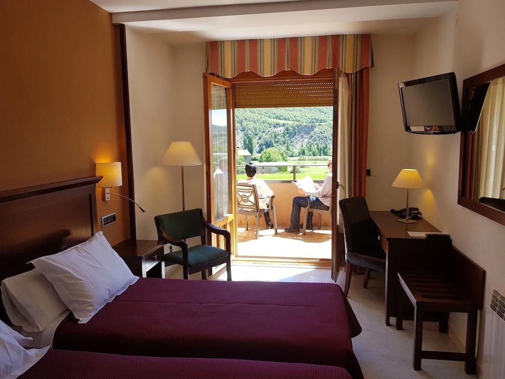 Standard Double room with balcony and with mountain view (twin beds)
