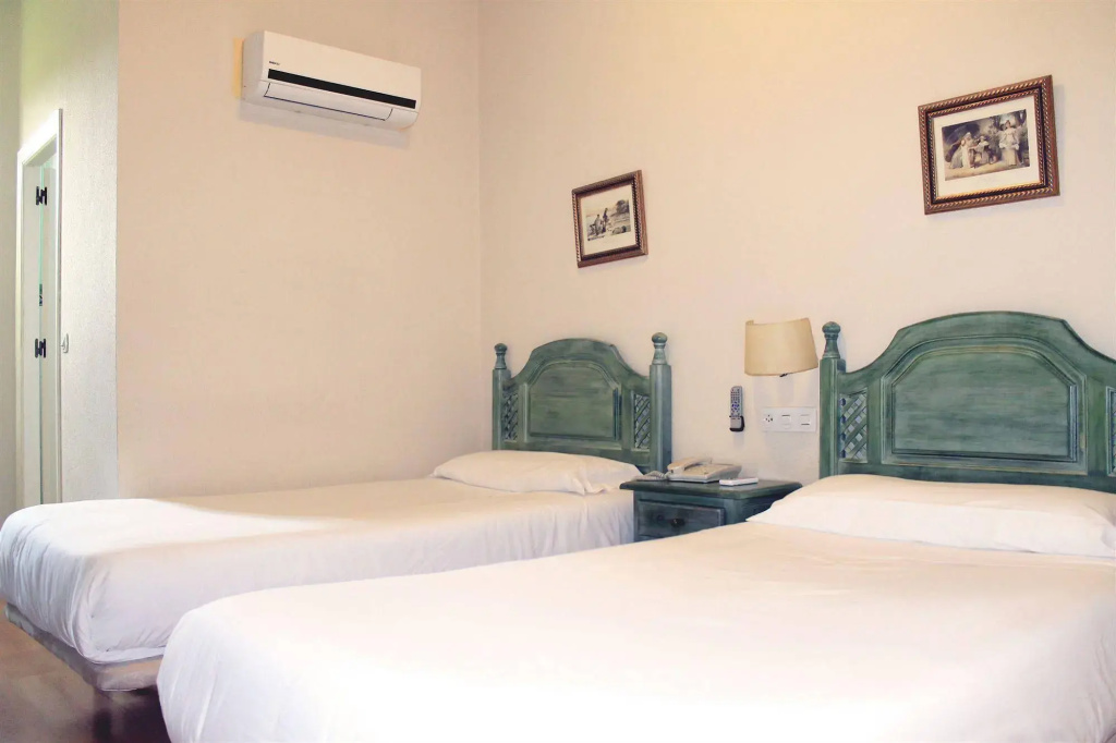 Hotel AACR Monteolivos - Général