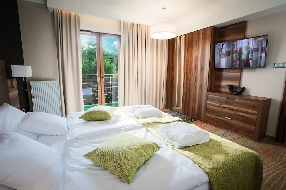 Mineral Hotel Malinowy Raj - Chambres