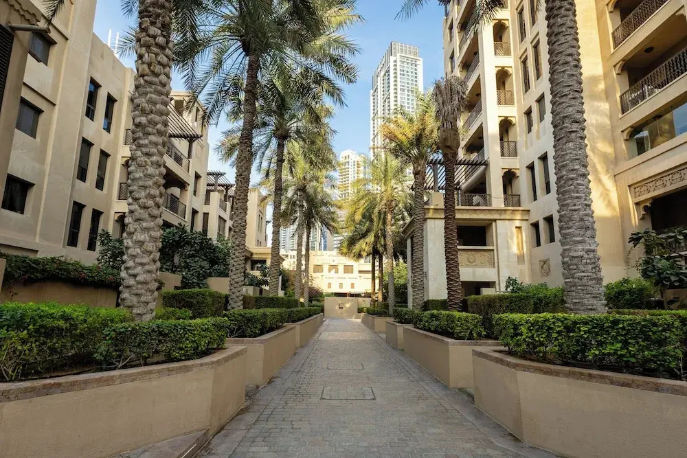 Maison Privee - Stylish & Spacious Apartment in Downtown Dubai — фото