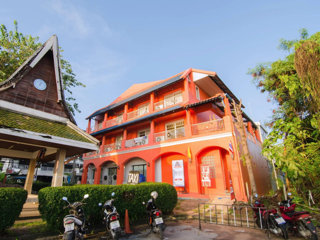 Anda Orange Pier Guesthouse